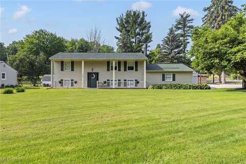 2866 Midway NW, Uniontown, OH 44685