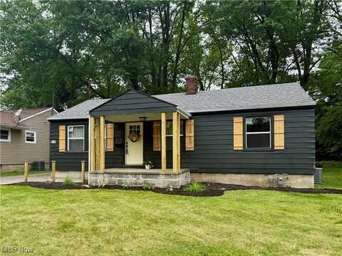 218 Mansell Drive, Liberty Township, OH 44505