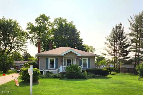 4792 Damon Avenue NW, Warren, OH 44483