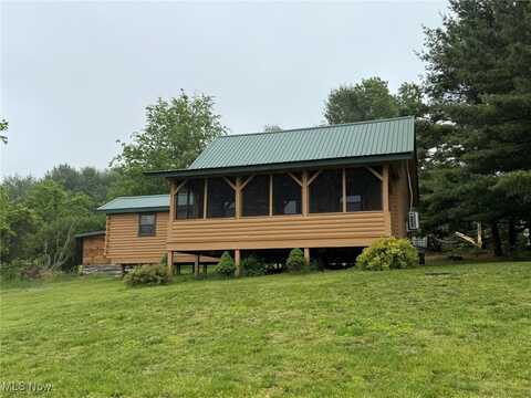 5006 Doral Road SW, Carrollton, OH 44615