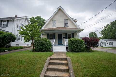 202 Pershing Avenue NE, North Canton, OH 44720