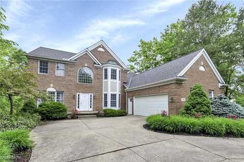 11990 Greyfriars Circle, North Royalton, OH 44133