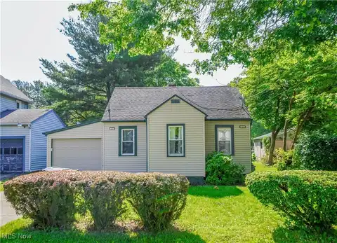 9588 Chestnut Avenue SE, East Sparta, OH 44626
