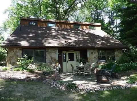 890 Mill Road, Ravenna, OH 44266