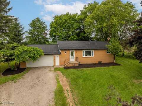 14867 Cenfield Street NE, Alliance, OH 44601