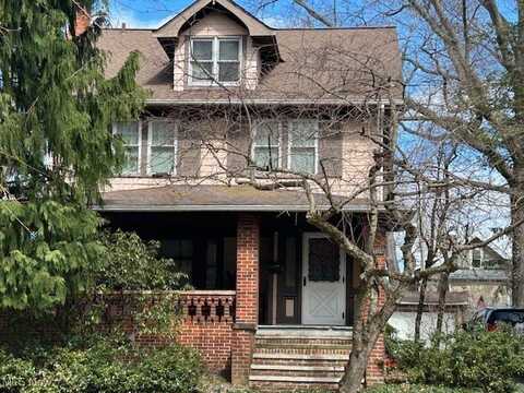 3115 Essex Road, Cleveland Heights, OH 44118