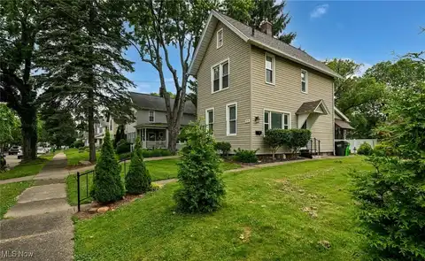 858 11th Street NE, Massillon, OH 44646