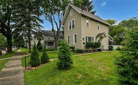 858 11th Street NE, Massillon, OH 44646