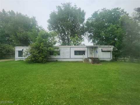 11291 East Avenue, Sandyville, OH 44671