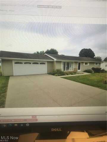 1120 Helene, Zanesville, OH 43701