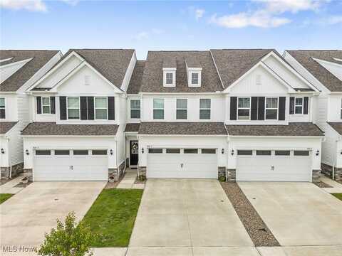 800 Dipper Lane, Aurora, OH 44202