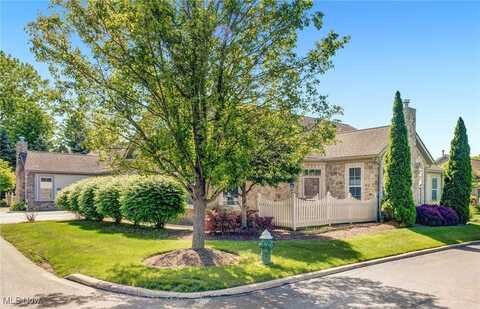 190 Sandover Drive, Aurora, OH 44202