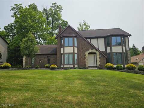 6671 Queens Way, North Royalton, OH 44133