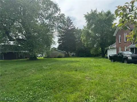 207 Buckingham Street, Newark, OH 43055