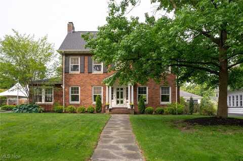 2870 Woodbury Road, Shaker Heights, OH 44120