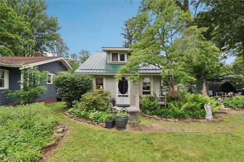 6195 Selkirk Drive, Madison, OH 44057