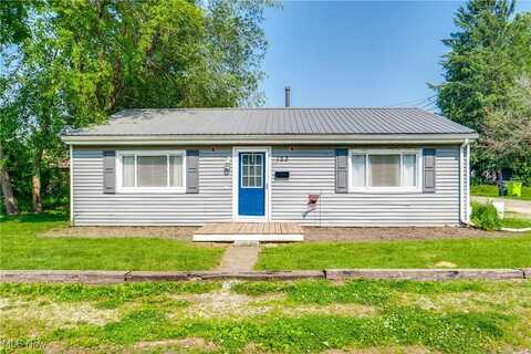123 Define Court NE, Navarre, OH 44662