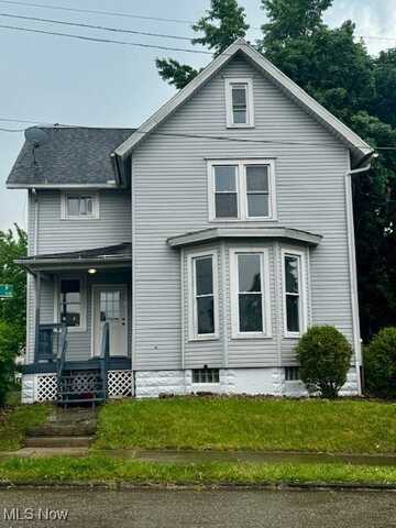 1034 Troy Place NW, Canton, OH 44703