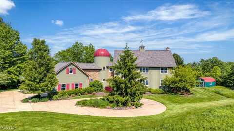 1350 Bell Road, Chagrin Falls, OH 44022