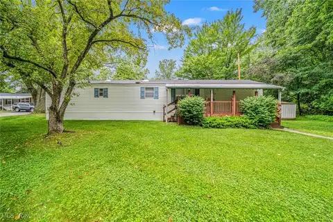 100 Maplegrove Lane, Mentor, OH 44060