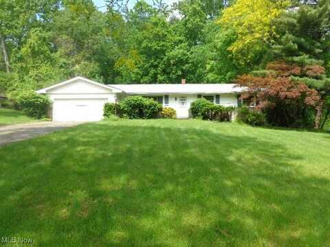 8298 Crystal Creek Road, Northfield, OH 44067
