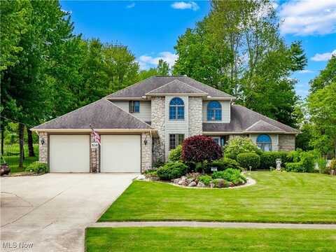808 Crestline Avenue, Amherst, OH 44001