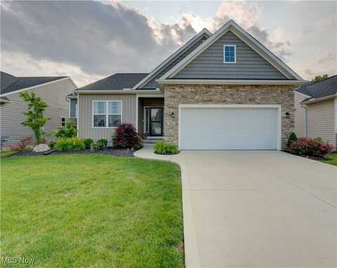 105 W Spring Drive, Elyria, OH 44035