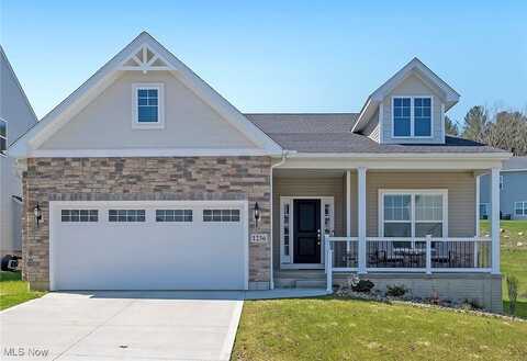 1236 Selena Grove, Uniontown, OH 44685