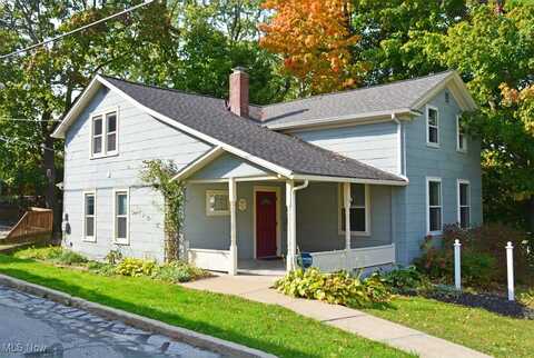 107 Center Street, Chardon, OH 44024