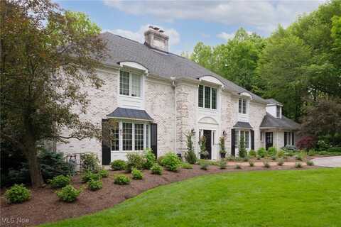 982 Chestnut Run, Gates Mills, OH 44040