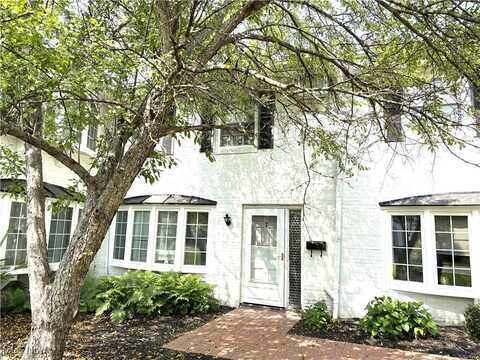 5 Meadowlawn Drive, Mentor, OH 44060