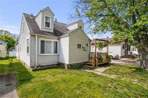 2020 Cramer Avenue, Akron, OH 44312