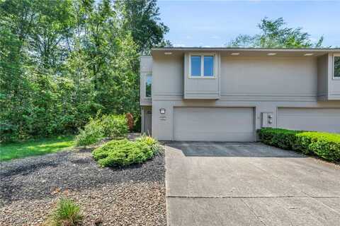 8020 Steven David Drive, Strongsville, OH 44149