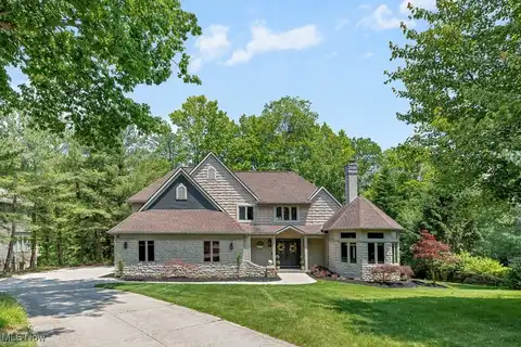39150 Glenlivet Court, Solon, OH 44139