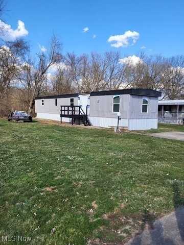 200 Pennock Drive, Beverly, OH 45715