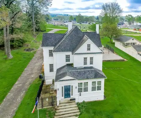 490 N Main Street, Magnolia, OH 44643