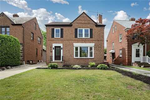3886 Faversham Road, University Heights, OH 44118