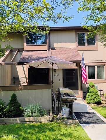 11442 Harbour Light Drive, North Royalton, OH 44133