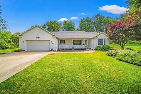 7410 Fieldstone Avenue, Conneaut, OH 44030