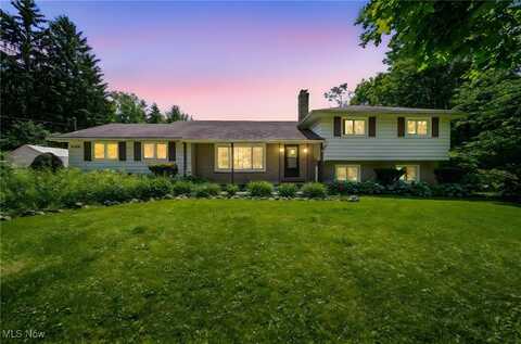 9189 Kingsley Drive, Chagrin Falls, OH 44023