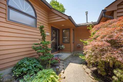 7494 Millrace Lane, Sagamore Hills, OH 44067
