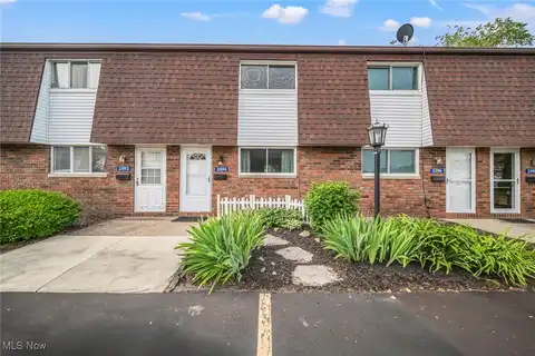2594 Shakespeare Lane, Avon, OH 44011