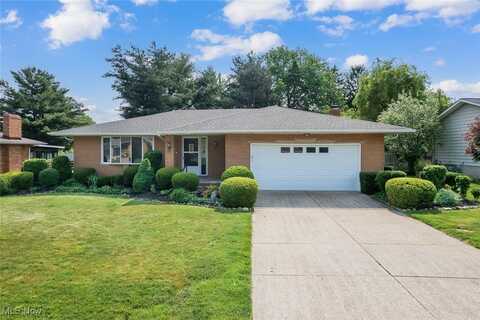 5795 Mural Drive, Seven Hills, OH 44131