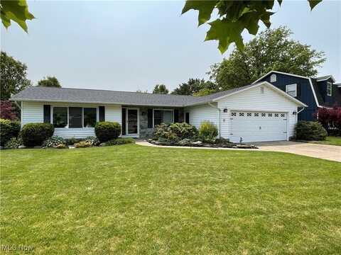 102 Monticello Circle, Elyria, OH 44035