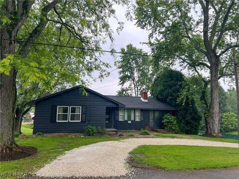 232 Hoffman Road, Loudonville, OH 44842