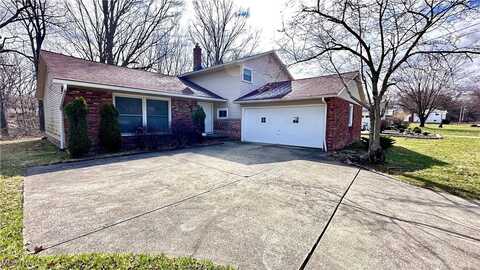 377 Balmoral Drive, Richmond Heights, OH 44143