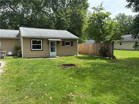 1267 Oxford Drive, Madison, OH 44057