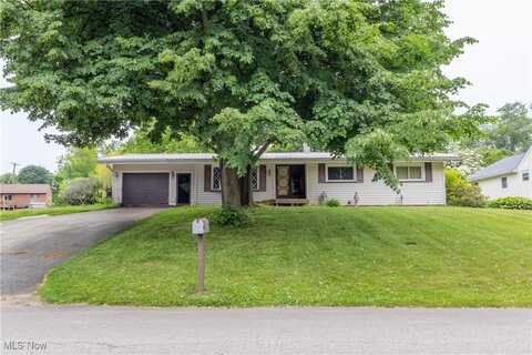 733 Lake Erie Street, Conneaut, OH 44030