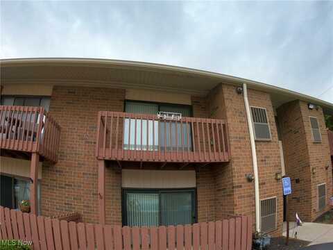 6395 Princeton Court, Parma Heights, OH 44130