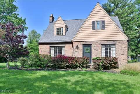 490 Humiston Drive, Bay Village, OH 44140